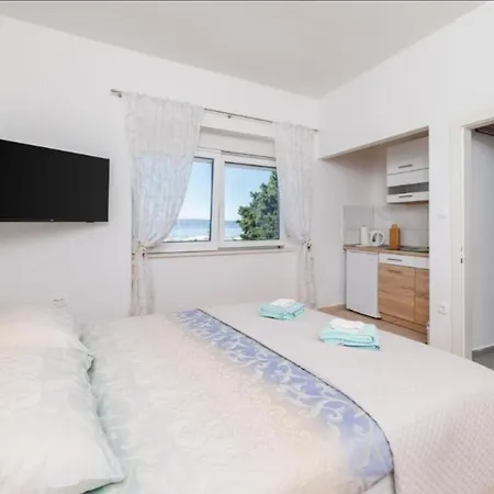 Kapetanova Kuca Casa de Férias *