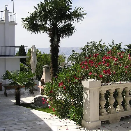 Kapetanova Kuca * ノヴィ・ヴィノドロスキー