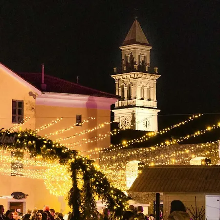 Kapetanova Kuca Feriehus *