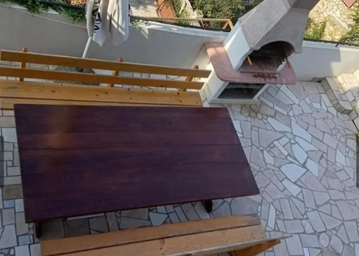 Kapetanova Kuca * ノヴィ・ヴィノドロスキー