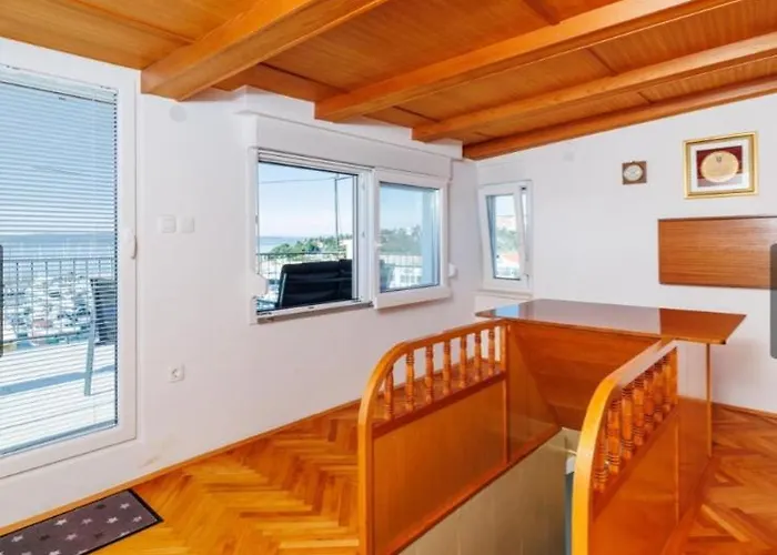 Kapetanova Kuca ノヴィ・ヴィノドロスキー